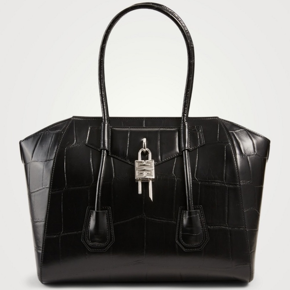 Givenchy Medium Antigona Leather Bag With Lock